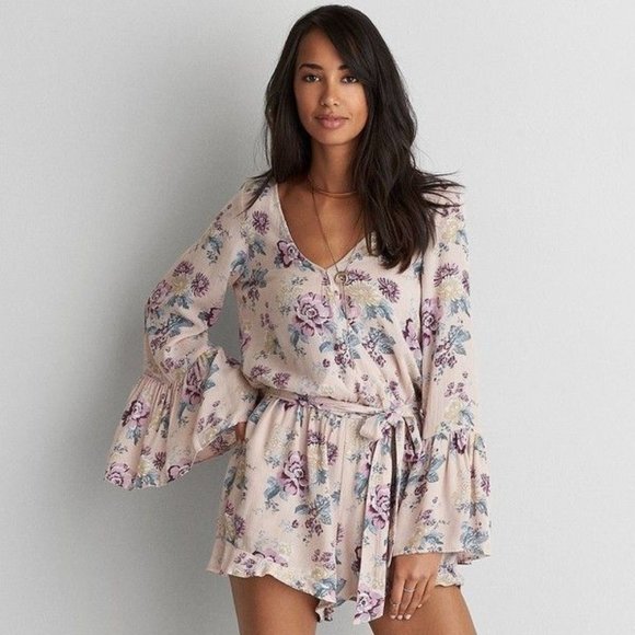 American Eagle Outfitters Pants - American Eagle pale pink floral long sleeve romper